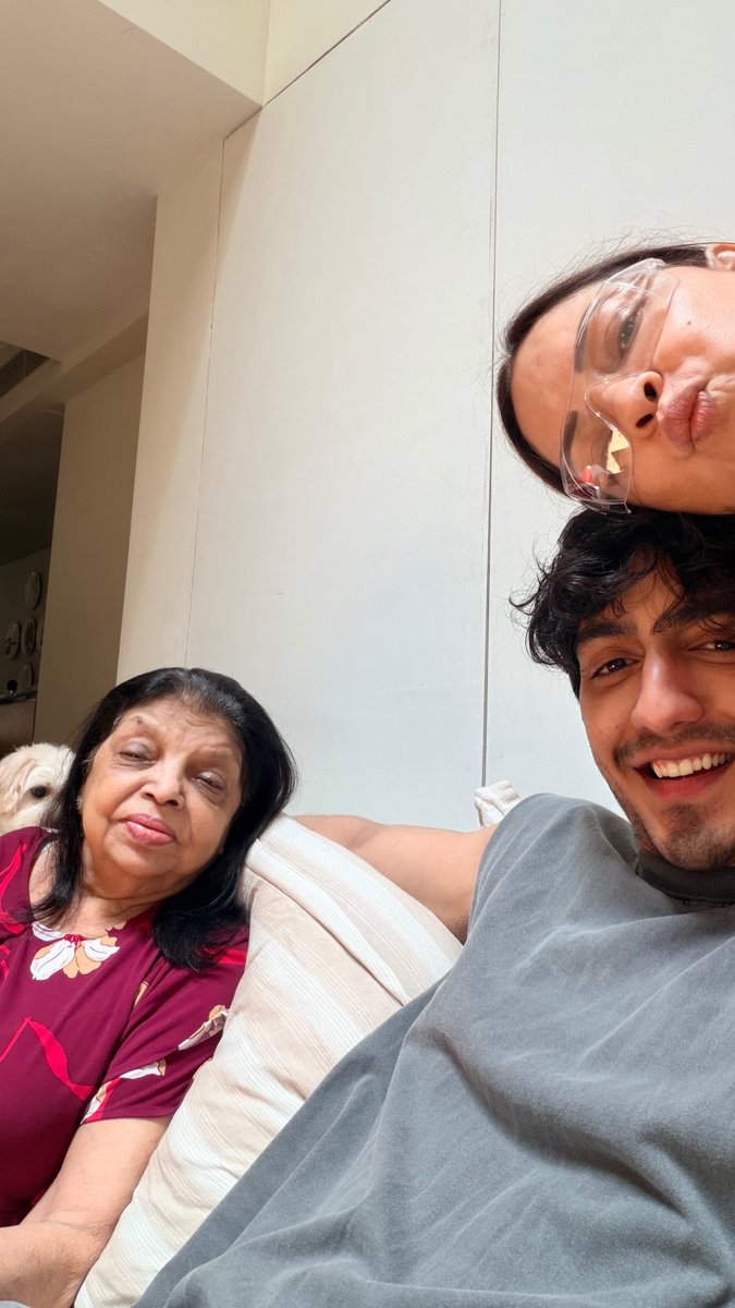 Filmfare tweet media