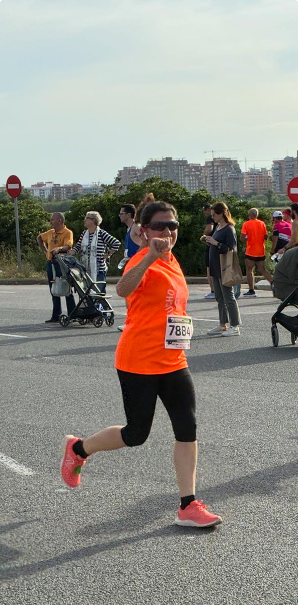 BeerRunnersVLC's tweet photo. Este pasado sábado por la tarde, se disputó la VII Volta a Peu per la Discapacitat (Campanar) y en ella participaron, varios compañeros de los Beer Runners Valencia. 
 #muchomasquecorrer #beerrunners #BeerRunnersVLC #mareanaranja #BeerWalkersVLC #beerwalkers #socialrunning. https://t.co/N7FC3S4ZQe