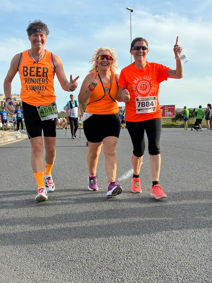 BeerRunnersVLC's tweet photo. Este pasado sábado por la tarde, se disputó la VII Volta a Peu per la Discapacitat (Campanar) y en ella participaron, varios compañeros de los Beer Runners Valencia. 
 #muchomasquecorrer #beerrunners #BeerRunnersVLC #mareanaranja #BeerWalkersVLC #beerwalkers #socialrunning. https://t.co/N7FC3S4ZQe
