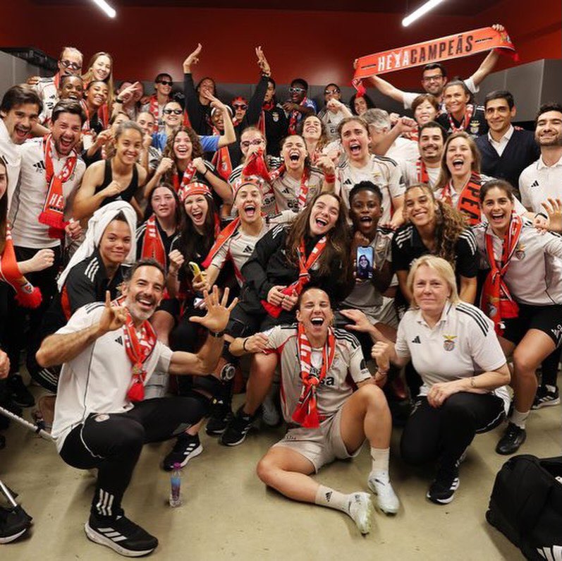Superfalconshow's tweet image. Huge congratulations to Christy Ucheibe and her SL Benfica teammates on clinching their 14th Portuguese title in dominant fashion! 🇳🇬🥳

Unbeaten and unstoppable, what a season! 💪🏾🔥

 #TheMTNSuperFalconsShow #ThisIsNaija #SoarSuperFalcons #WhereFootballLives