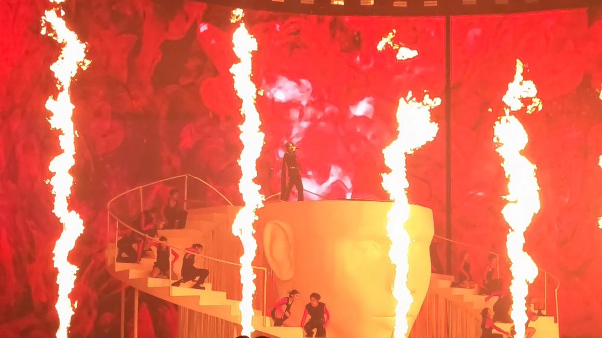 ꧁🪐MeOnMoon🌙꧂ tweet media