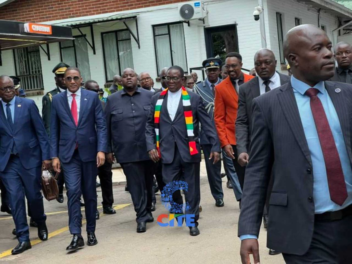 zimbabwewriter's tweet image. A single image can reveal more about power than any statement. When private citizens appear close to Heads of State, it raises questions about access, influence, and how power really works beyond formal structures.

Read more: zimbabwenow.co.zw/articles/22362…

#Zimbabwe #Politics #Power