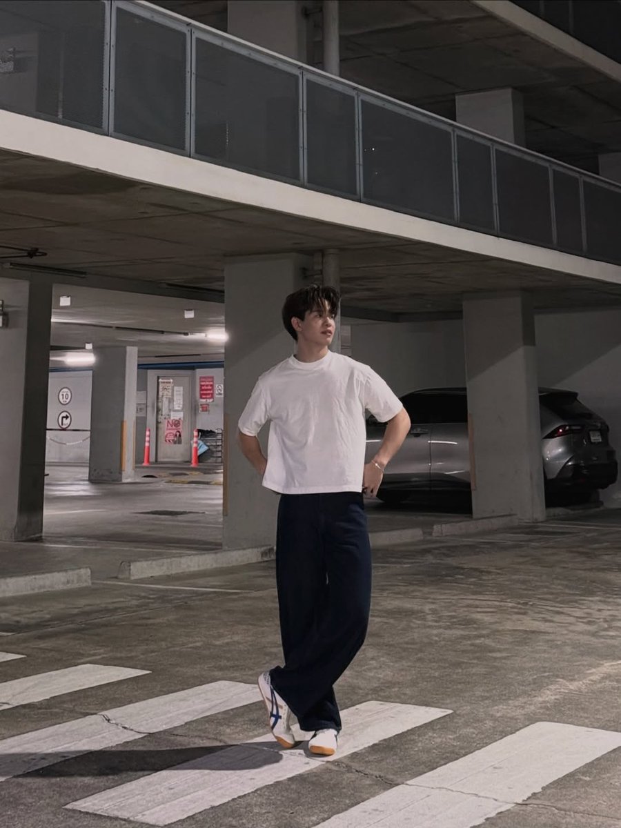 (SLOW) Peter_support tweet media