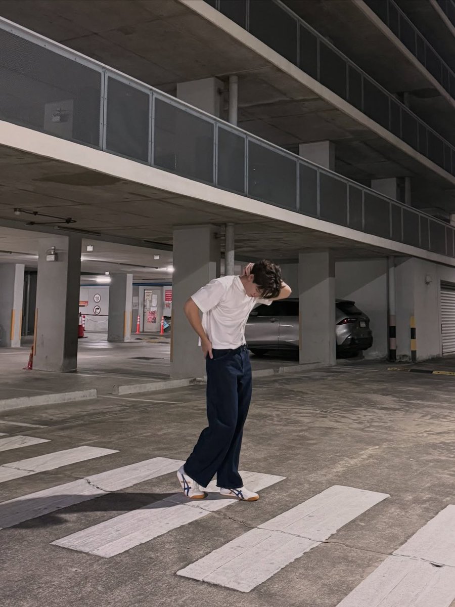 (SLOW) Peter_support tweet media