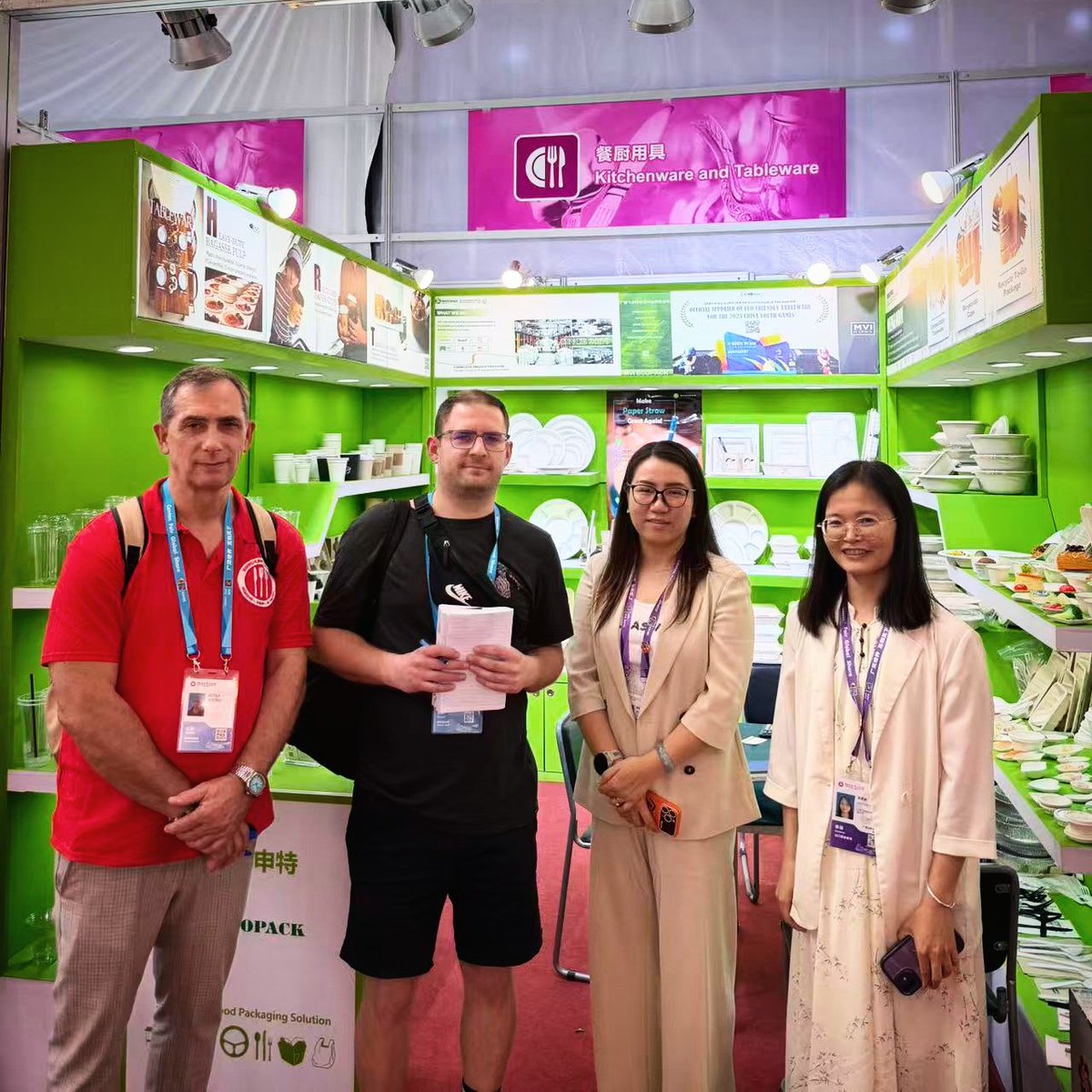 MonicaMo626520's tweet image. A wrap for Canton Fair 2026 🎬

To everyone who stopped by booth 5.2L05, connected with our team, and believed in our mission: thank you.
This is just the beginning of greener, more stylish food service together.
See you next time! 🌱
#cantonfair2026 
#mviecopack
