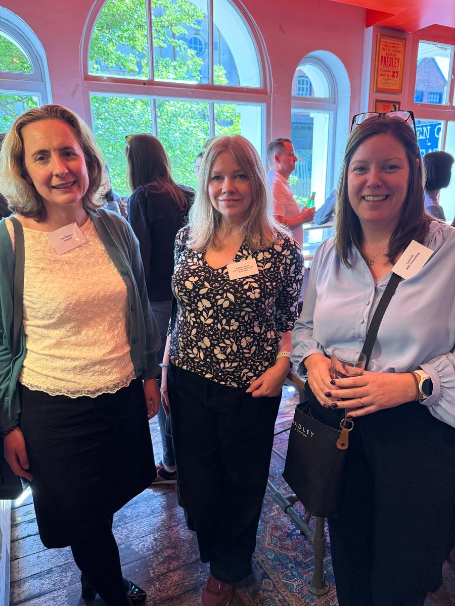 influence__ltd's tweet image. Two brilliant events last week:

➡️ @PFtoF - thanks to sponsor Devello and to Iain Hibbert for his chat on 'The importance of face to face in the Zoom era' 
➡️ Property &amp;amp; Construction networking at Queen of Bradgate #Leicester - Thanks @HickmanAndSmith  @DesignMEPltd &amp;amp; PRP 🙌🏽