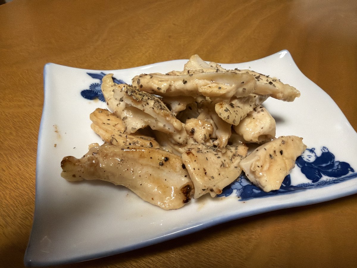 えいすー tweet media