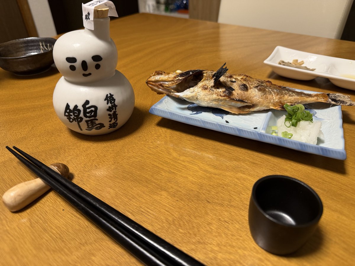 えいすー tweet media