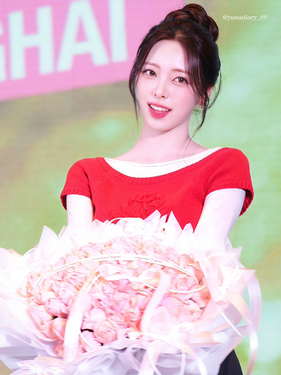 yunadiary_09 tweet media