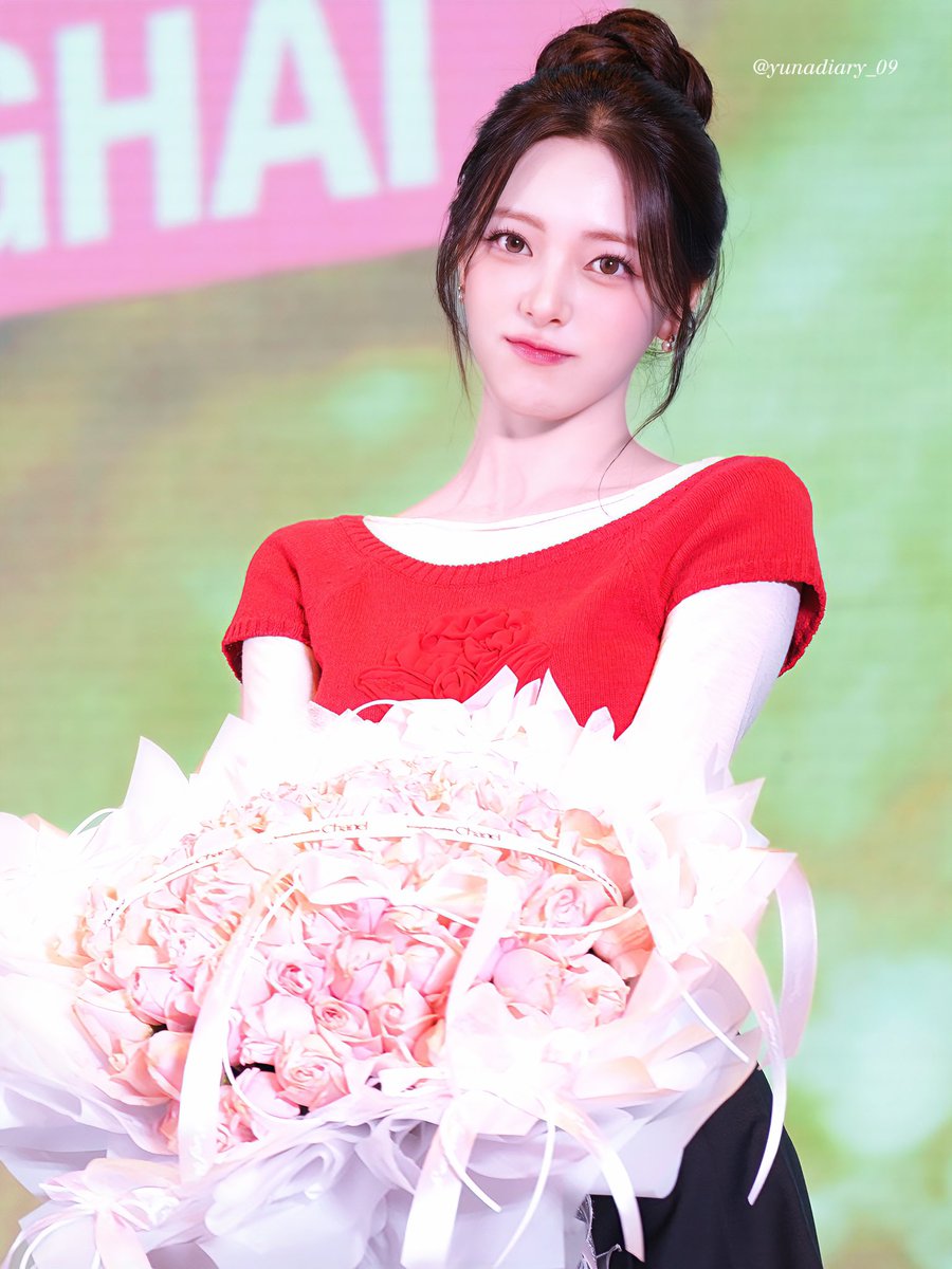 yunadiary_09 tweet media