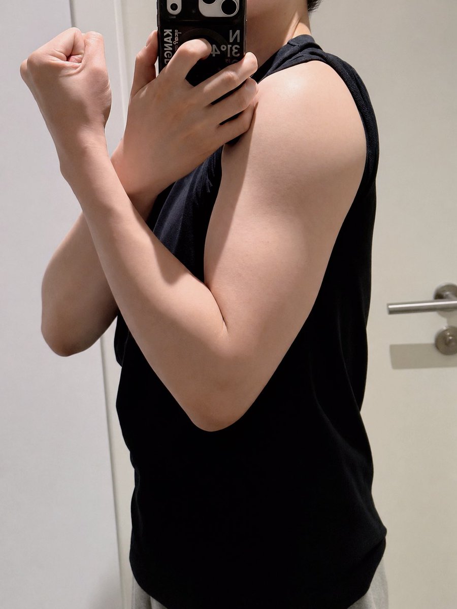 bkxdxiaoyang's tweet photo. 练了一天，就这样了 https://t.co/HBkj3Z4qaU