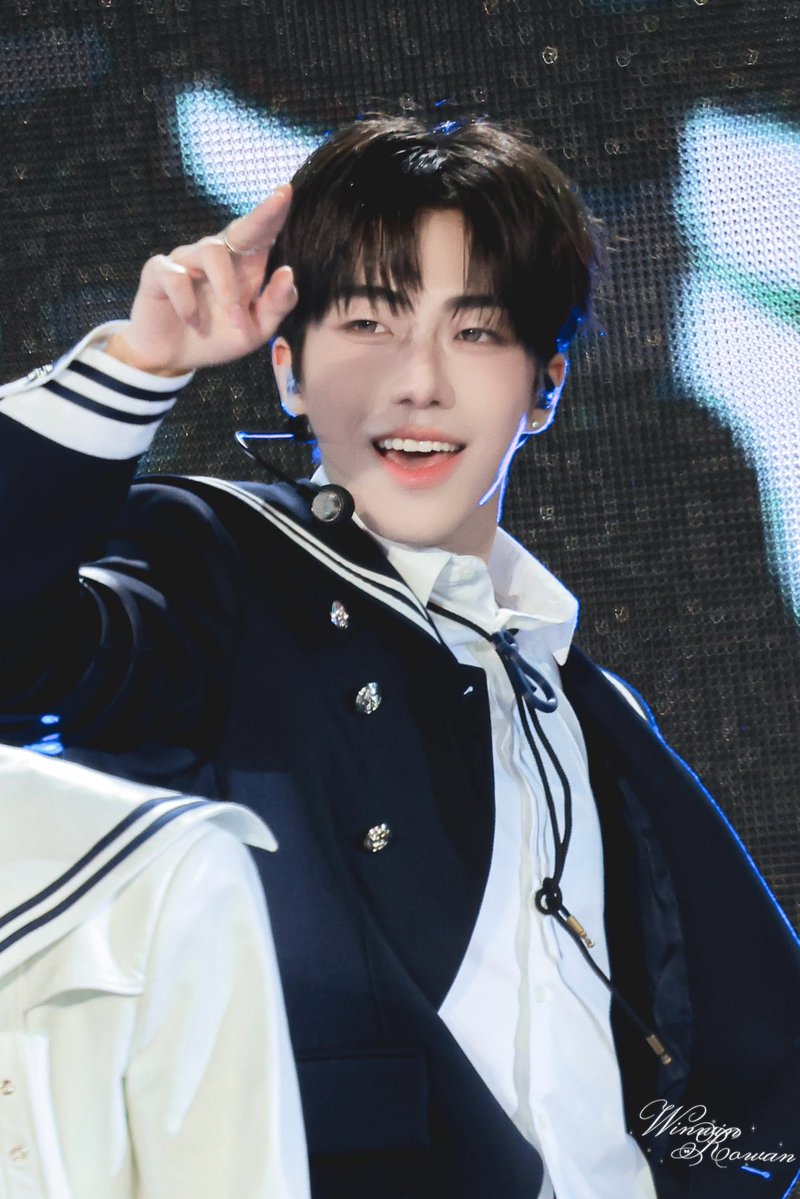 Winwin_rowan tweet media