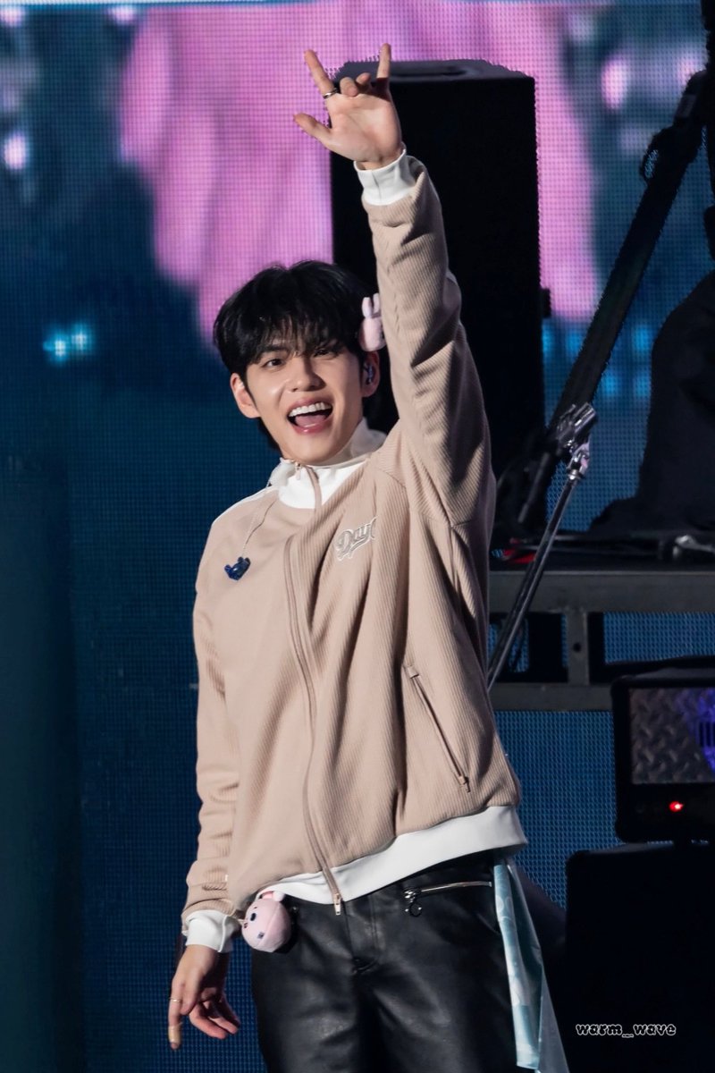 웅이 tweet media