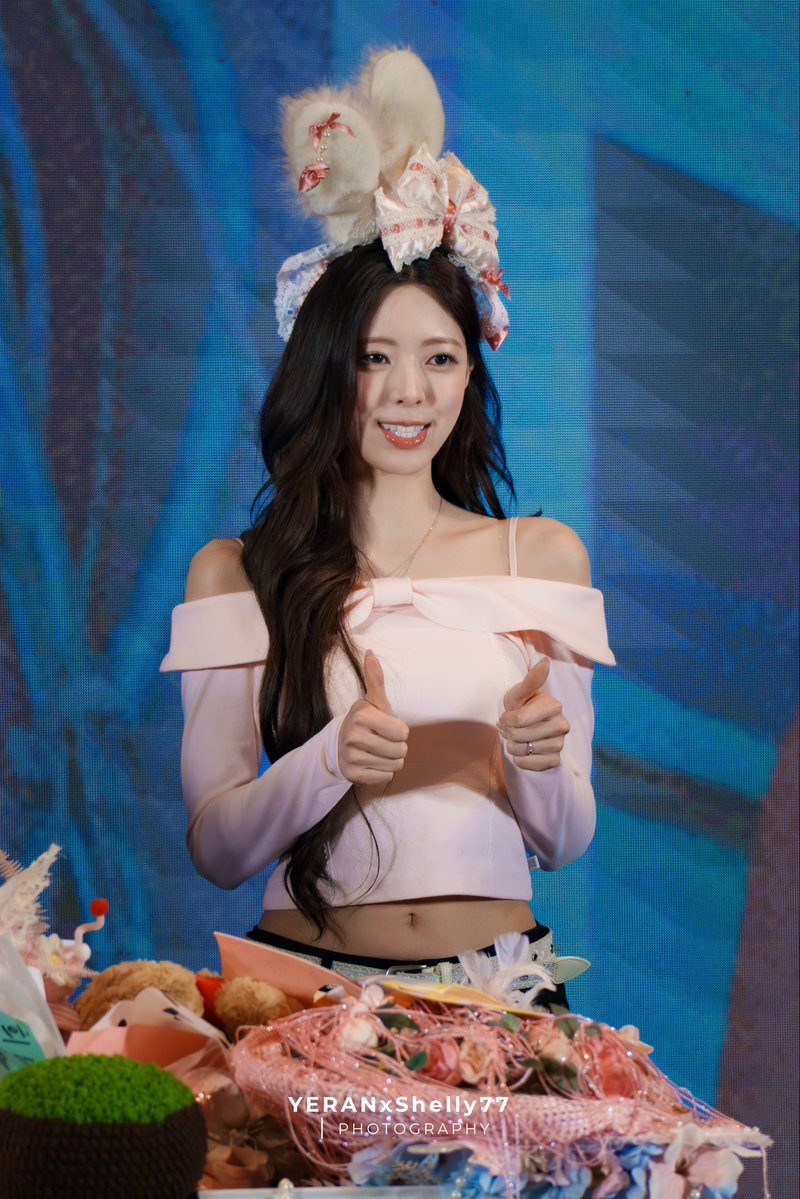 Shelly77 tweet media