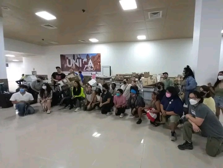 La solidaridad también llega desde los Estados Unidos, su pueblo nos acompaña con sus representantes para 19 brigada internacional 1ro de Mayo.
<a href="/AlbertoLopezcu/">Alberto López Díaz</a> 
<a href="/jorgeluisfa8jar/">Jorge Luis Fajardo Casas</a>