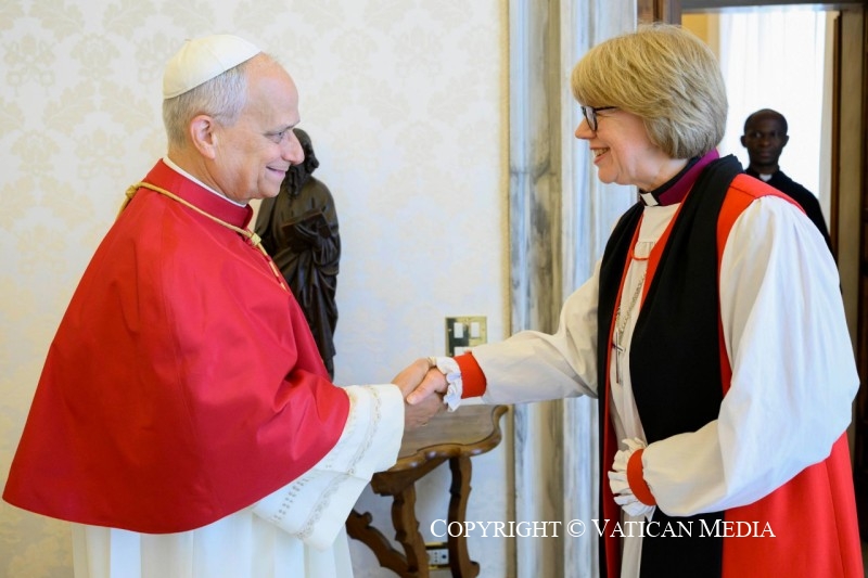 ChurchesEngland's tweet image. .@ArchbishopSarah and Pope Leo XIV have met and prayed together at the Vatican this morning.

They both spoke about #ChristianUnity.

"Already, we receive from one another gifts we cannot generate alone: depth in prayer, courage in witness, perseverance in suffering, and