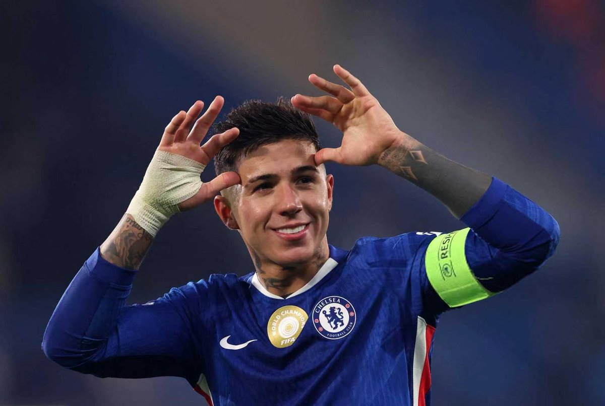 fotballhobby's tweet photo. Enzo scored in the 23rd minute, assisted by Neto. Chelsea defeated Leeds United 1-0. 
For the same price, you can purchase six jerseys. Right here： https://t.co/rs79Jmlzhe https://t.co/bXSZQoI173