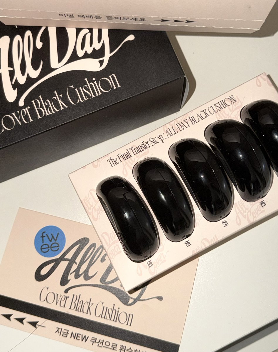 dddudddduu's tweet image. #협찬 #RT이벤트 
#RT 해주신 2분께 퓌 올데쿠 보내드릴게요🖤

퓌 신상 올데이 커버 블랙 쿠션!!
기대한만큼 꽤나 만족스러웠던 제품🫰🏻

텁텁/두껍기만했던 매트쿠션의 단점을 확실히 잡아준게 느껴져서 더워지는 날씨가 두렵지 않다..
보송하게 마무리되는데 얼굴이 건조하지 않아서 너무 좋음!!