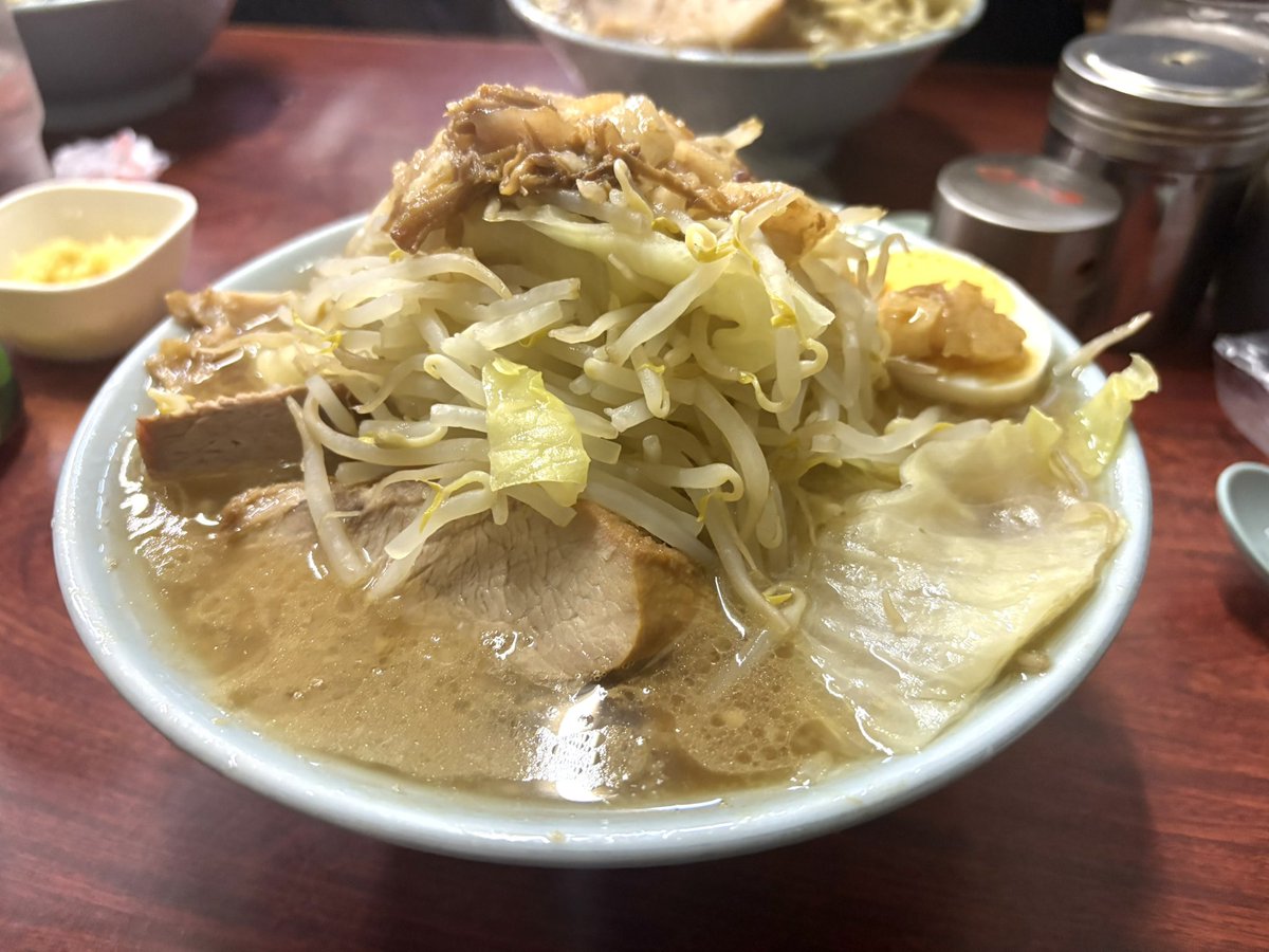 kotsuteidesu's tweet photo. 先週職場の先輩後輩と仕事終わりの一杯。美味 https://t.co/iCUaTQeKlg