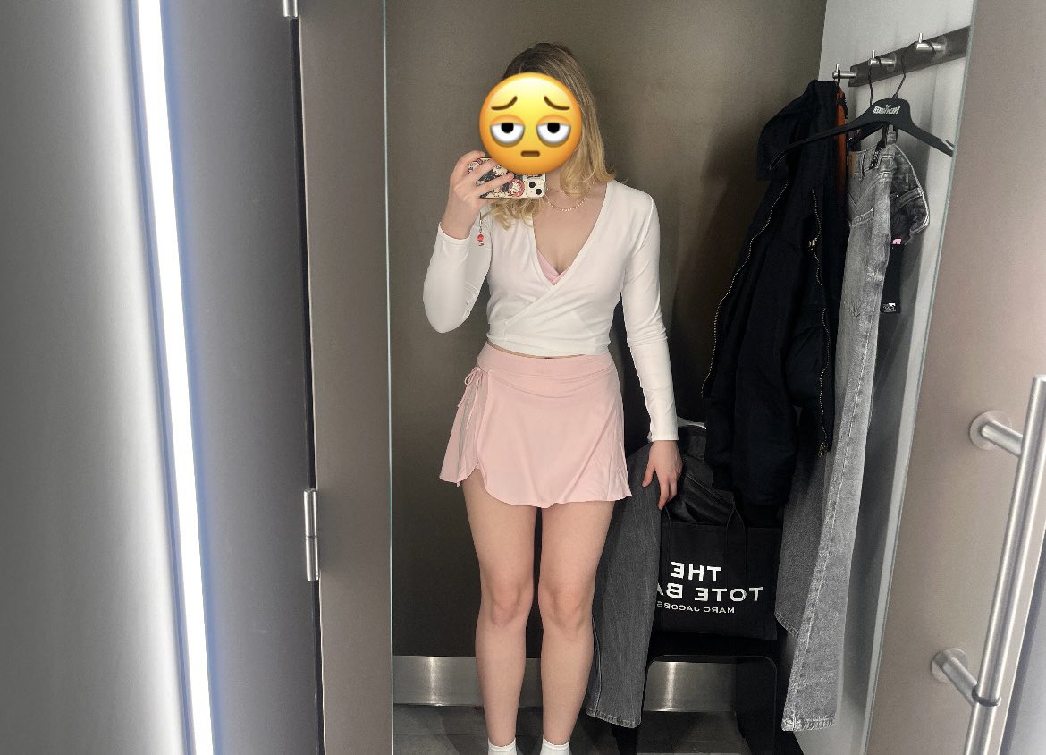 lynn ☆ tweet media