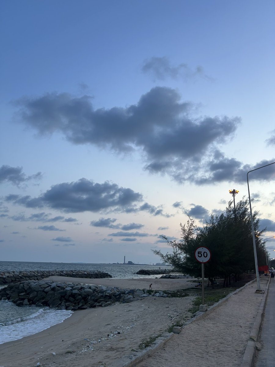 🐋 ต้าววาฬผู้โดดเดี่ยว 🐋 tweet media