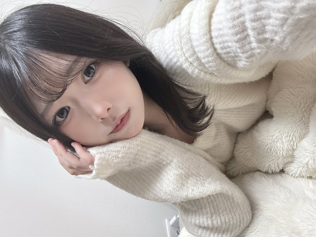 うめこ tweet media