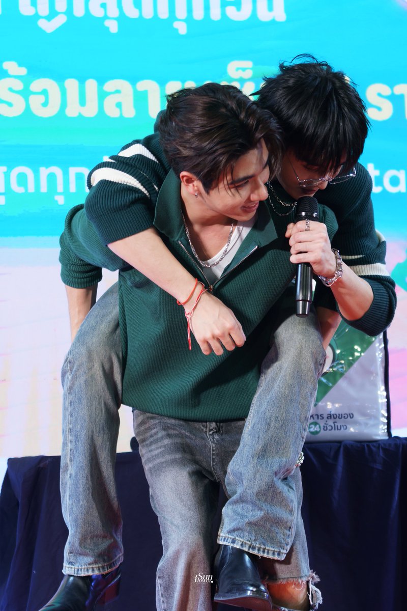 ɪs ᴍʏ sᴜɴғʟᴏᴡᴇʀ.파이 🌻 tweet media