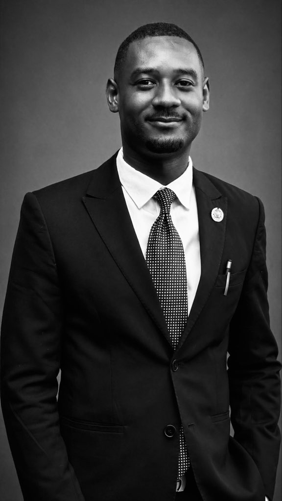 VernoldM's tweet image. Dans un monde où tout tend à se mesurer en rentabilité immédiate, le service public rappelle une évidence essentielle : certaines missions n’ont pas de prix, mais une valeur immense.

@VernoldM #vernold #ASU