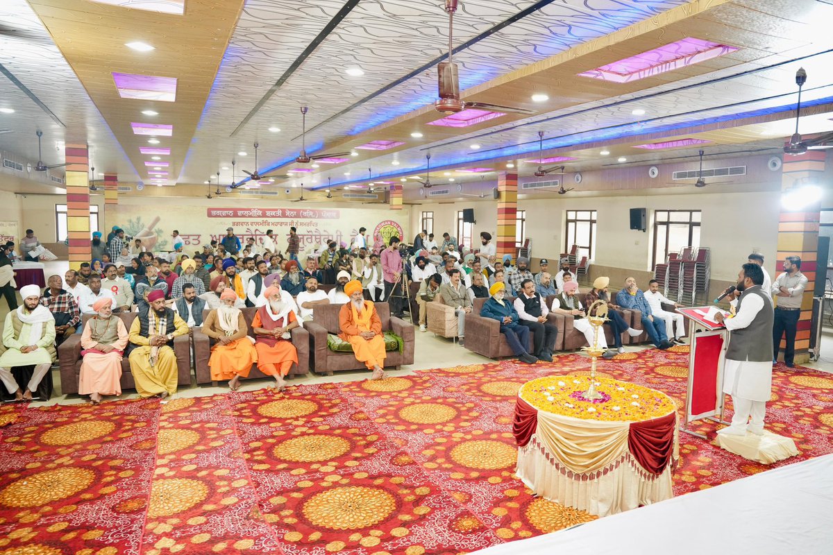 LallyMultani's tweet photo. ਟਾਂਡਾ ਵਿਖੇ ਭਗਵਾਨ ਵਾਲ਼ਮਿਕੀ ਸ਼ਕਤੀ ਸੇਨਾ ਵੱਲ਼ੋਂ ਸੂਬਾ ਪ੍ਰਧਾਨ ਐਡਵੋਕੇਟ ਅਜੇ ਥਾਪਰ ਜੀ ਦੀ ਅਗਵਾਈ ਵਿੱਚ ਵਿਸ਼ਾਲ਼ ਮੈਡੀਕਲ ਕੈਂਪ ਲਾਇਆ ਗਿਆ ਤੇ ਸ਼ੇਰ-ਏ-ਪੰਜਾਬ ਦੀ ਸਮੁੱਚੀ ਟੀਮ ਵੱਲੋਂ ਸੂਬਾ ਸੀਨੀਅਰ ਮੀਤ ਪ੍ਰਧਾਨ ਅਨੁਪਿੰਦਰ ਸਿੰਘ ਲਾਲੀ ਮੁਲਤਾਨੀ ਅਤੇ ਦੁਆਬਾ ਇੰਚਾਰਜ ਸ਼ਰਨਜੀਤ ਸਿੰਘ ਪੱਤੜ ਦਾ ਓਥੇ ਪਹੁੰਚਣ ਤੇ ਨਿੱਘਾ ਸਵਾਗਤ ਕੀਤਾ ਗਿਆ। https://t.co/ewB8f8LkfJ