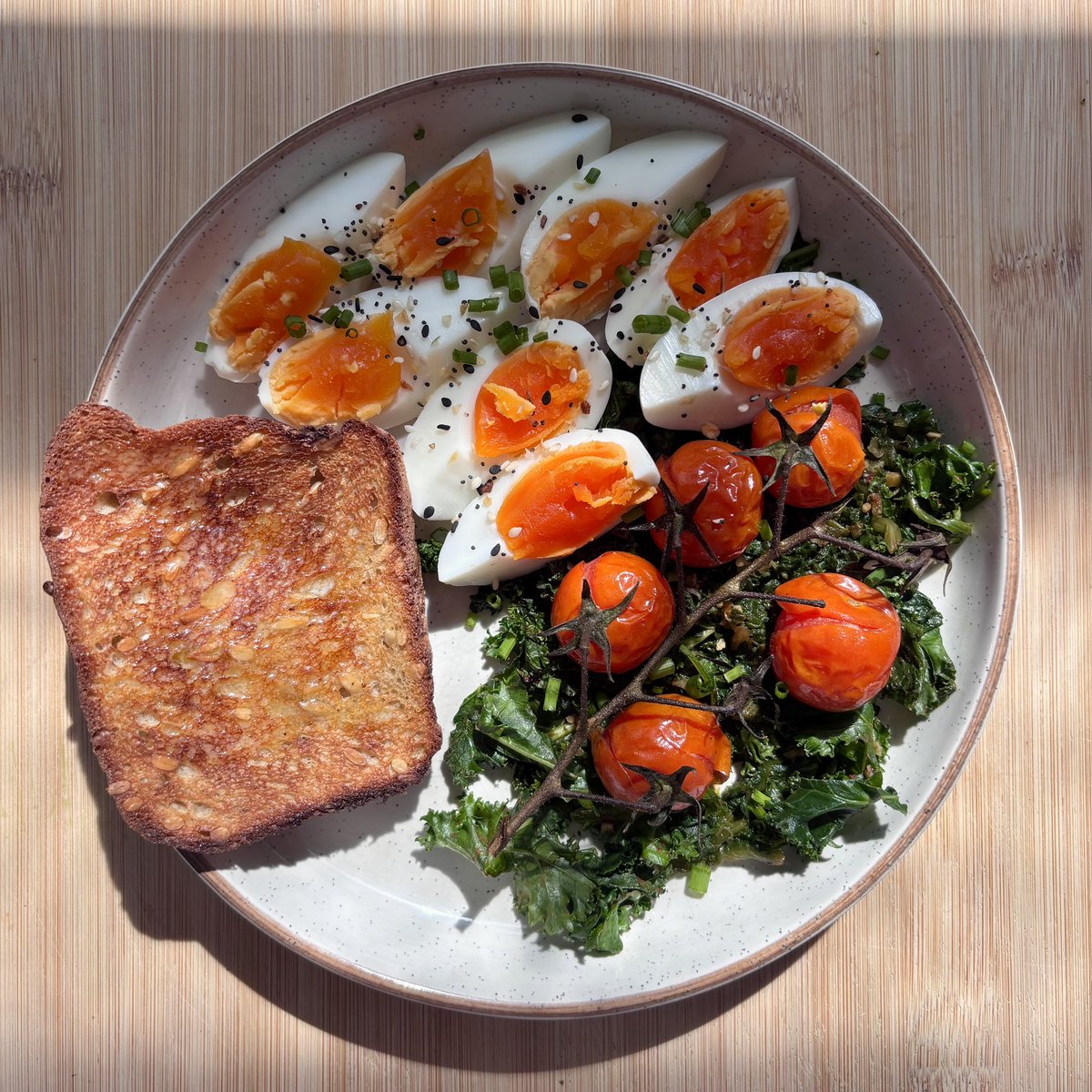 malkyrra's tweet image. how do i explain this feeling to somebody who skips breakfast?