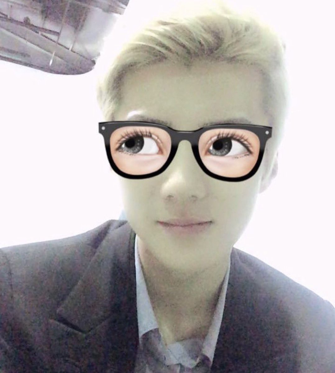 하 tweet media