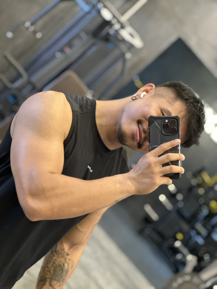 JJ31 tweet media