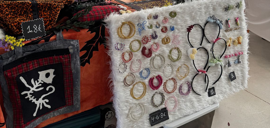 nackom_na's tweet image. El sábado, representantes de la @nackom_na  acudieron a la I. edición de #CreativeMarket, un mercado organizado por @Creanavarra para apoyar de cerca a futuros profesionales, artistas y creadores.

👏🏼 Seguimos apoyando iniciativas que hacen crecer el ecosistema creativo local.