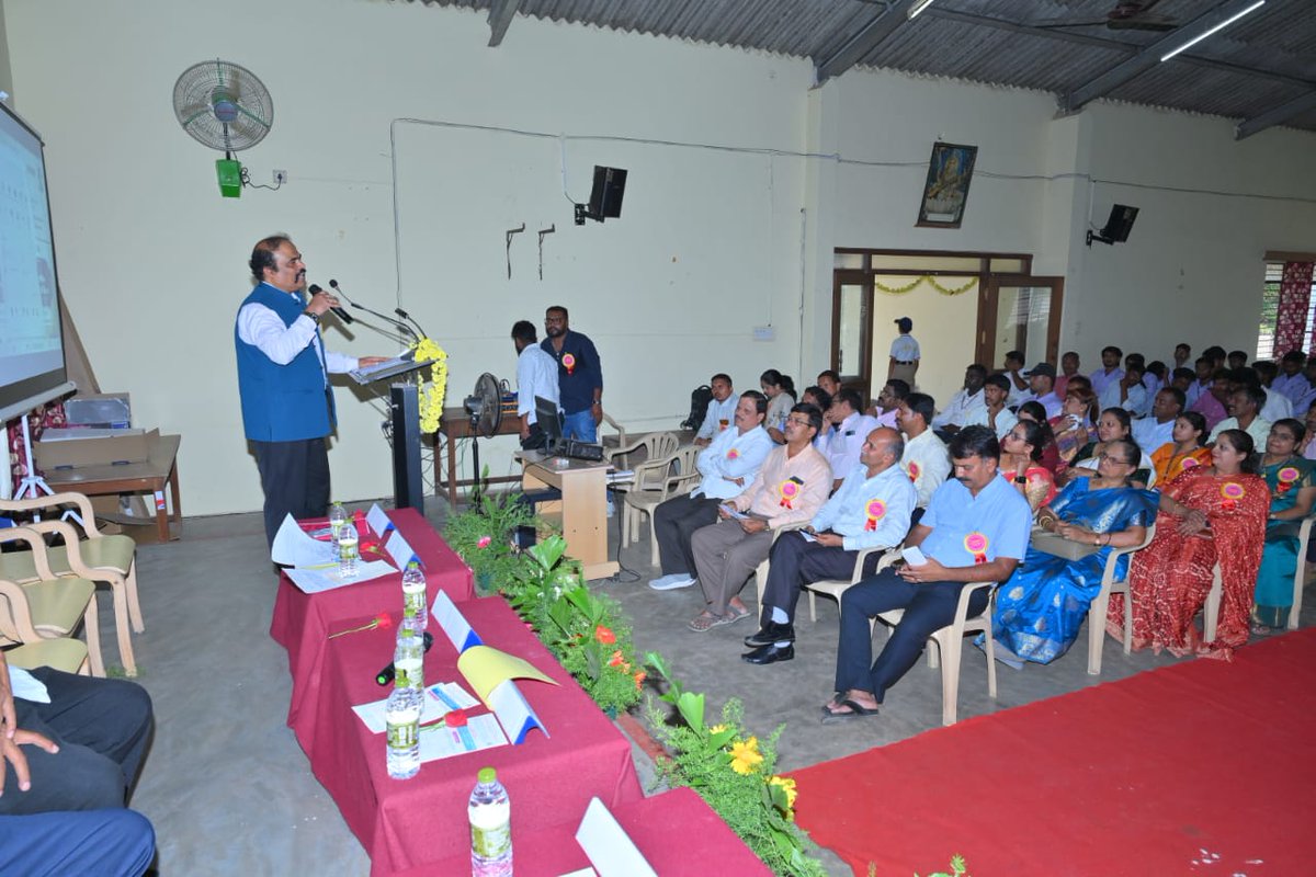 herokeshava's tweet image. Delivered an invited lecture on “Dynamics of Employment, Skills &amp;amp; the Future of Work in India” (17 April 2026) at A.R.G. College, Davanagere. Discussed employability, skills, and the digital economy. Engaging session with great interaction. .#FutureOfWork #Skills #Employability.