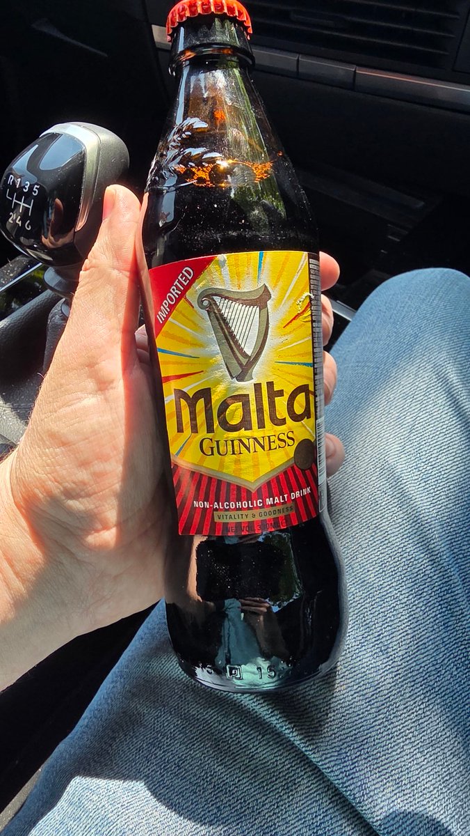 ConorTheBrit's tweet image. Ine thing I really like about "corner shops" is funding things like this. Hey @GuinnessGB @GuinnessIreland is this real? Not tried it yet but I will soon, I'm on the @irnbru first #Priorities 😄😋