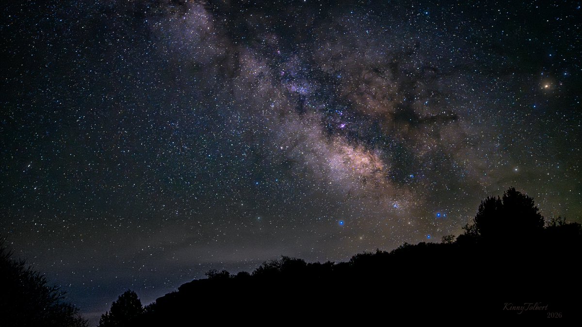liquidpixel24's tweet photo. Sagittarius A* — Galactic Center of the Milky Way
Rising over the ridges of Black Mesa State Park, Oklahoma
Celebrating their 2025 International Dark Sky Park Designation
April 20, 2026 • 2:43 AM MDT (3:43 AM CDT)

#MilkyWay #BlackMesaStatePark #DarkSky #InternationalDarkSkyPark #Astrophotography