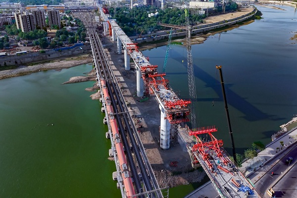 InvGurInd's tweet image. Gujarat: Sabarmati River bridge for bullet train corridor records steady progress

investmentguruindia.com/newsdetail/guj…

#Industry @nhsrcl  #BulletTrainProject @WesternRly   #HighSpeedRailCorridor #Investmentguruindia