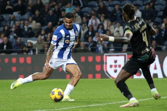 AdeptosBancada's tweet photo. Porto ganhou. Mas não foi fácil. A Estrela quase lhes estragou a festa — e durante uns minutos pareceu mesmo possível. 😬⚽
https://t.co/In3nokSoNw https://t.co/Kle3jX45VK