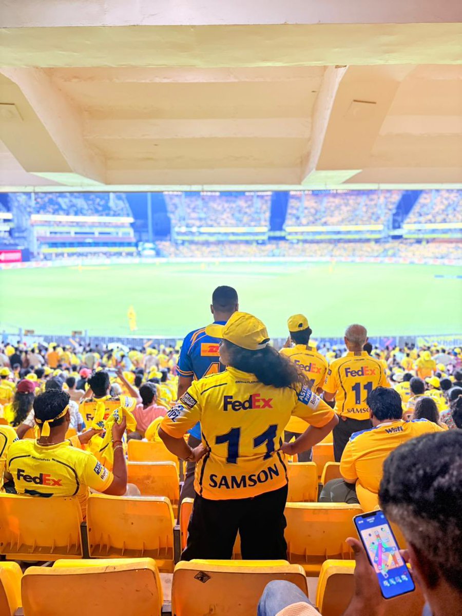 sangaviES's tweet photo. Yellove forever 💛
#cskvsgt
#cskforever https://t.co/aF86KXBzvD