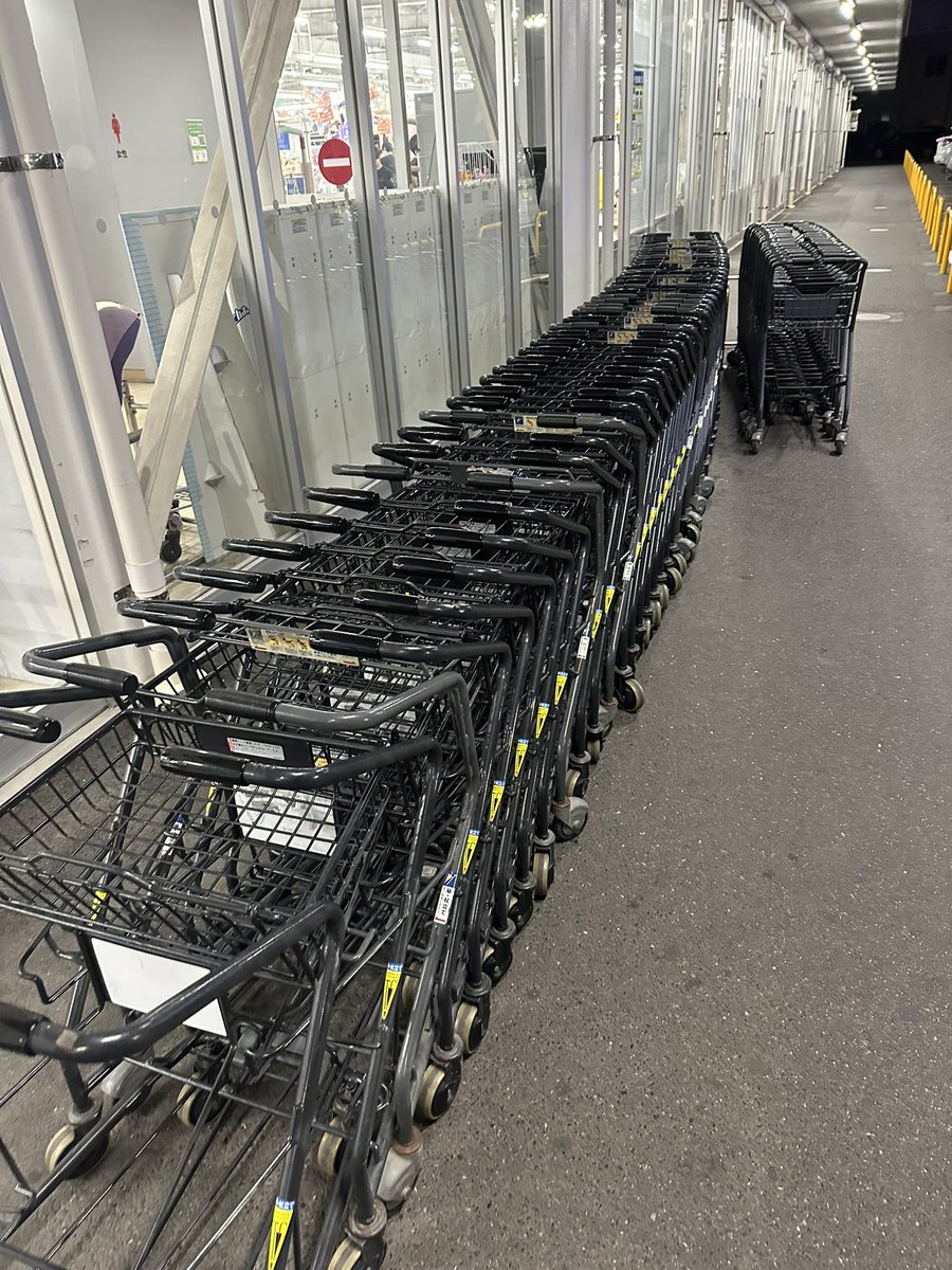 やなさん™ tweet media