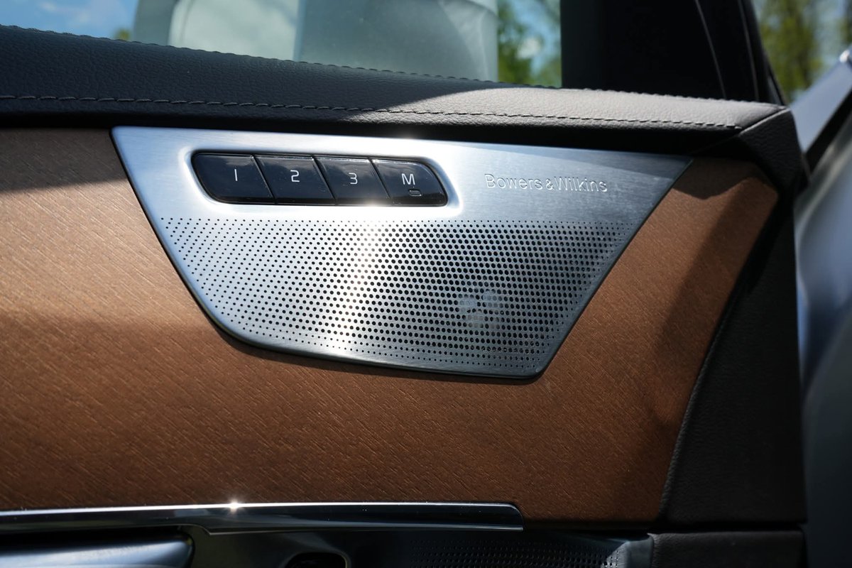 Younger Volvo tweet media