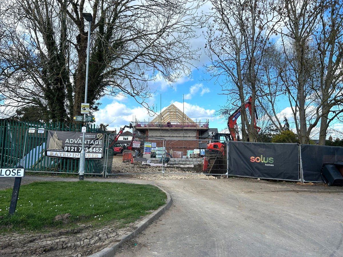 HSSP_Architects's tweet image. It's great to see site progress of a residential development of 7 new dwellings in Leicestershire.

Designed by @HSSP_Architects and constructed by @solushomes.

#architecture
#residential
#leicestershire
