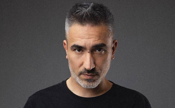 Cumhuriyet tarihinde 81 ilde konser veren tek sanatçı Sagopa Kajmer'dir.