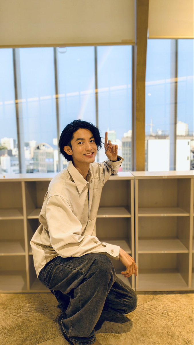 "夜空×夜の学校"
今月のナッツライブもありがとうございました！
こんなに時間ギリギリになったのが初めてなぐらい難しかったですが、
なんとか完成しました👨‍🎨✨

また来月もぜひ一緒にお絵描きしましょう！お待ちしてます！
#本番前
#虹が出てました