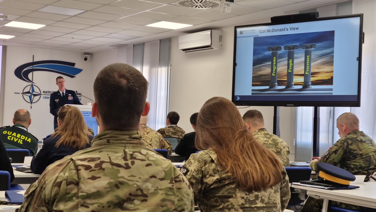 NSPCOE's tweet image. 🎓#NSPCOE had the unprecedented honour &amp;amp; great pleasure to welcome OF-5 K. Allan McDonald, Dean of Academics from 🇩🇪@NATOSchool , as Keynote Speaker during the SP4P26 Course. 👨‍🎓
Thank you, Sir, for the amazing insights &amp;amp; the fruitful discussions!
#WeAreNATO #StrongerTogether
