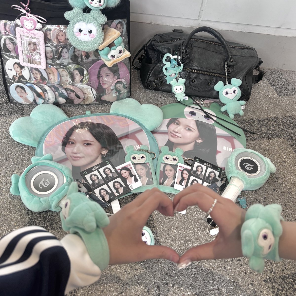 __m7chly's tweet photo. #TWICE国立Day2 ^  ̳   ̫   ̳^ ♡
これからも一生ついて行きますダイスキ🩷🥹 https://t.co/b2ObqVo8iy