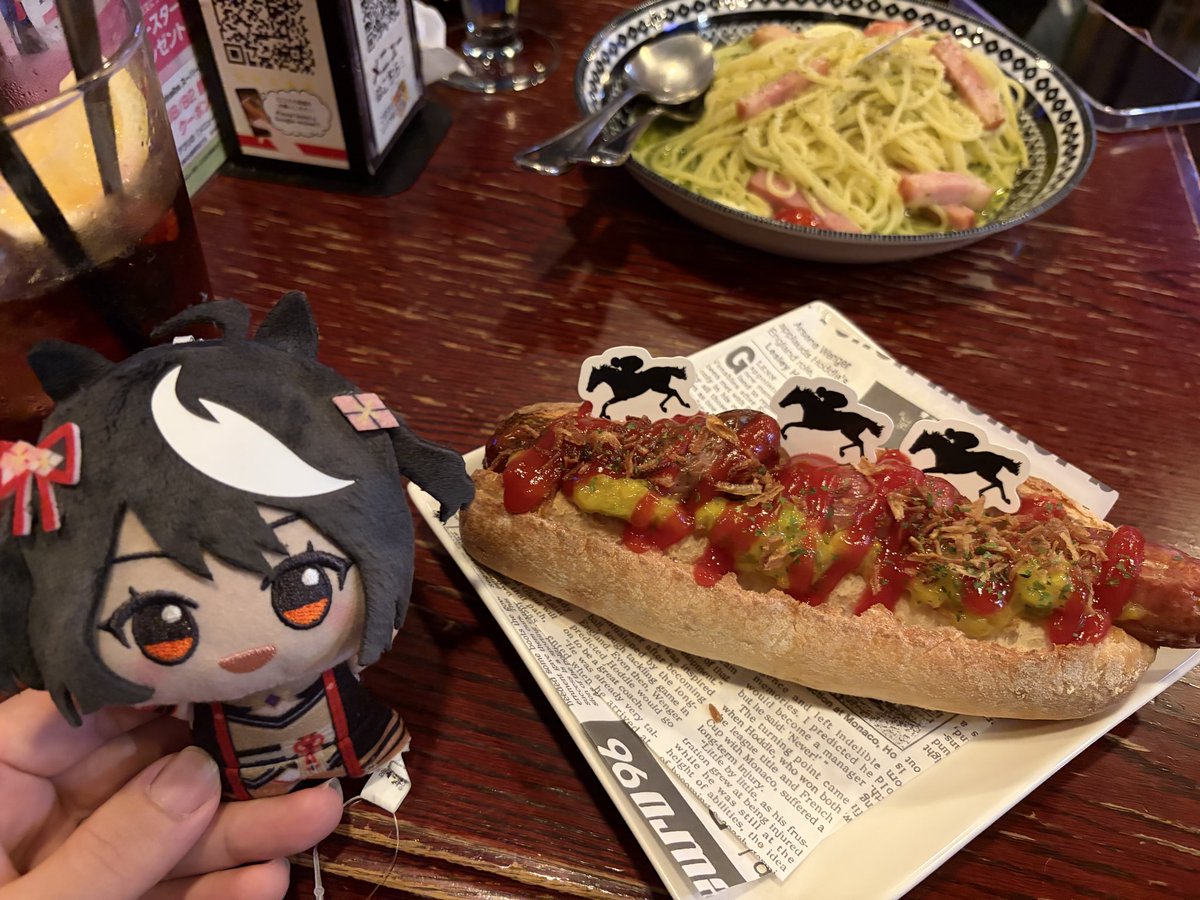 ansony445's tweet photo. HUBの競馬コラボ行きました。
キタサンもにっこにこです😀 https://t.co/k6FIZT5eQV