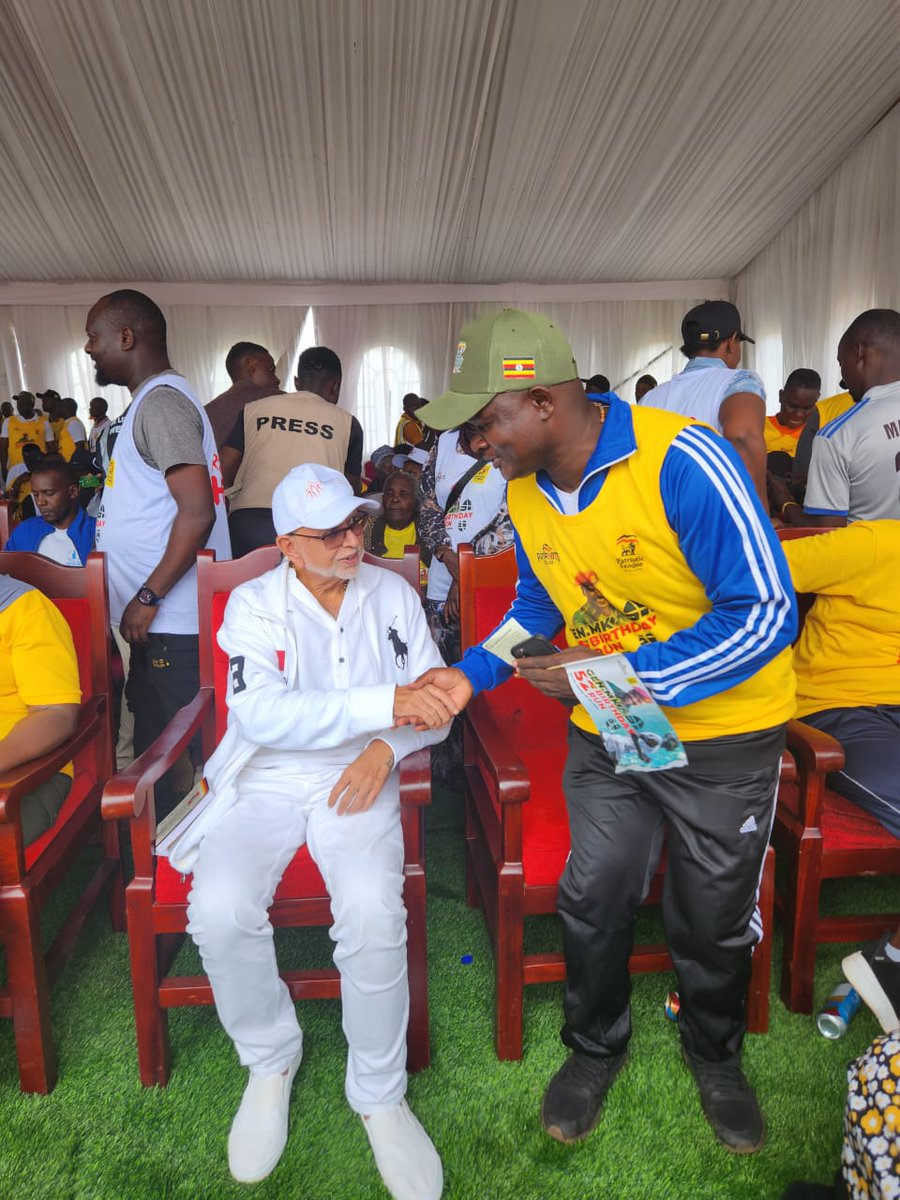 enocksembalirwa's tweet image. Yesterday the next EALA MP, Hon @eembabu joined a thousands of Loyal Patriots at Kololo Ceremonial grounds for MK RUN.
#Run for Charity.
Viva @Mkainerugaba_