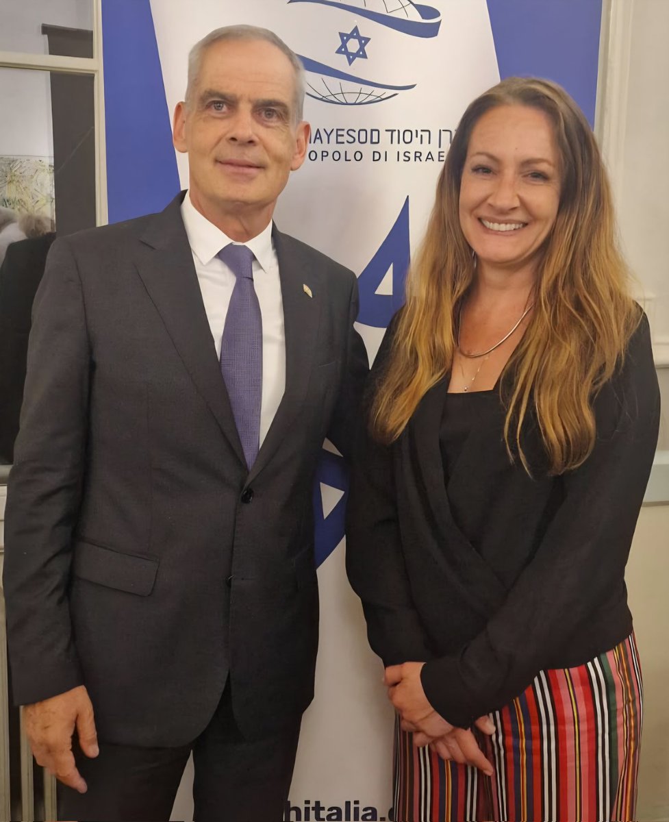 Paola Kafira ن tweet media