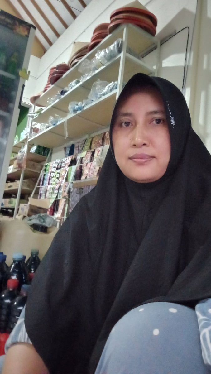 Lili Yuanti tweet media